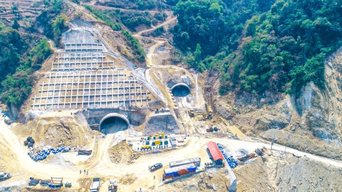 Tunnel in Express Way